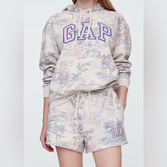 GAP Tops - NWT Gap Palm Print Set Matching Hoodie Sweatshirt & Shorts Size LG